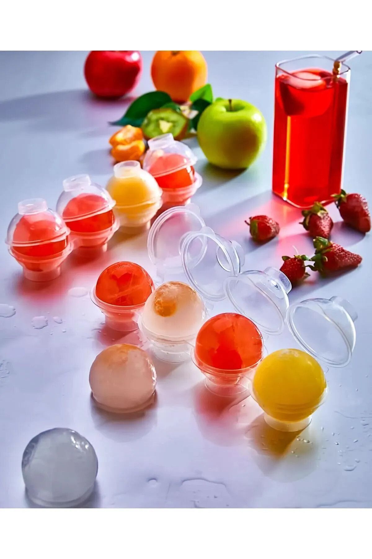 Kapaklı Yuvarlak Buz Kalıbı - 4 Bölmeli Küre Buz Kalıbı